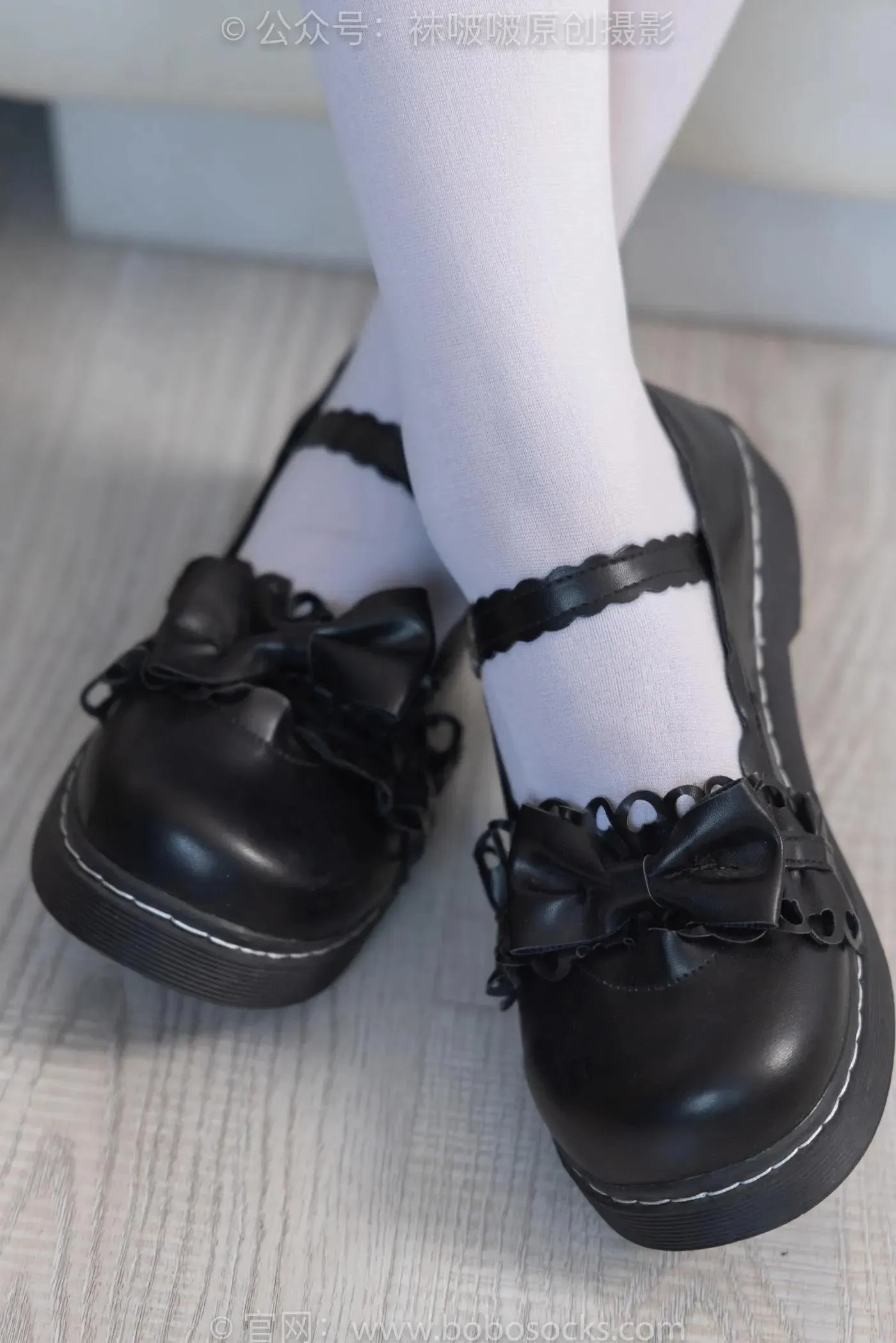 [BoBoSocks袜啵啵]NO.160 小淳-匡威板鞋、黑皮鞋、短肉丝、白丝小腿袜 [140P]插图5
